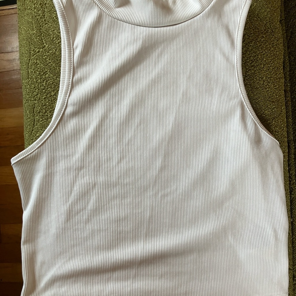 SHEIN White Ribbed Crop Tank Top Size M